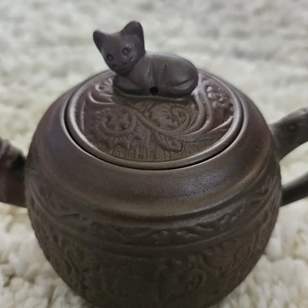 Vintage Rare Yixing Zisha Purple Clay Teapot Cat Lid Chinese Handcrafted